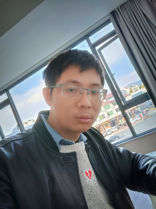也许只是缺少一个拥抱的第二张照片--福清征婚网